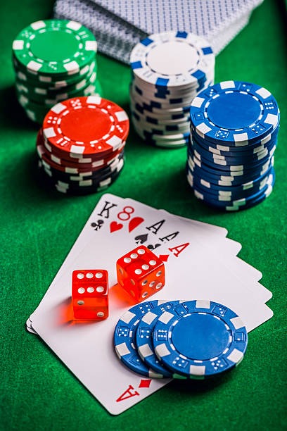Halaman turnamen terjadwal Mesin Arcade di molebuild dengan papan peringkat aktif